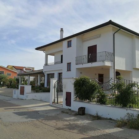 House White Apartments Àrbatax Exterior photo